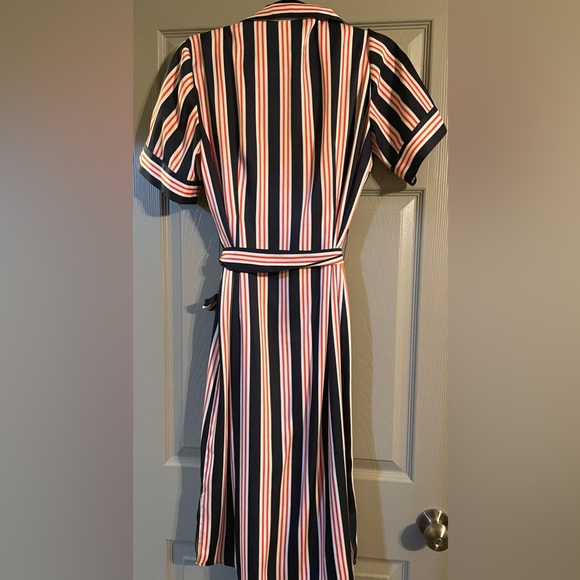 Stylish Alex Marie size 10 button up dress. Navy/red. Never worn from Dillards. - Picture 4 of 4